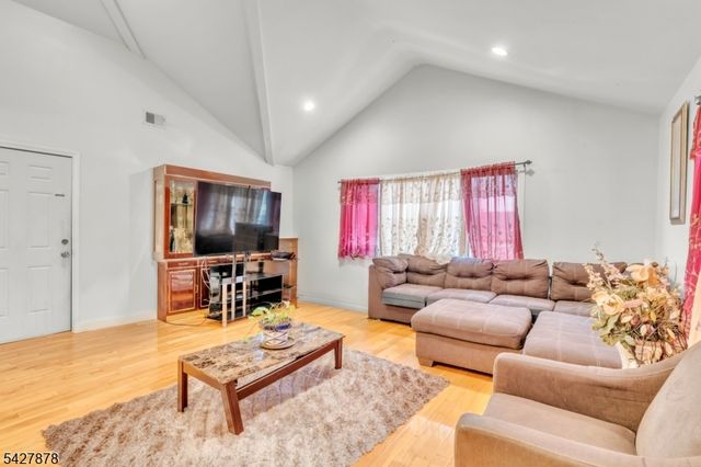 24 12Th Ave, Paterson City, NJ 07501