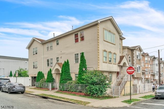 24 12Th Ave, Paterson City, NJ 07501