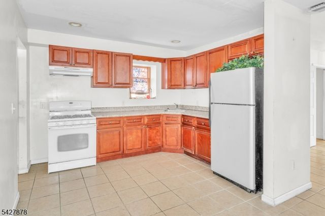 24 12Th Ave, Paterson City, NJ 07501