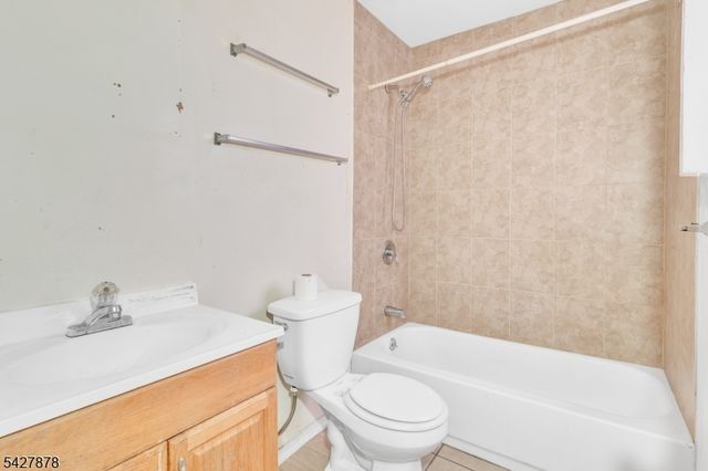 24 12Th Ave, Paterson City, NJ 07501