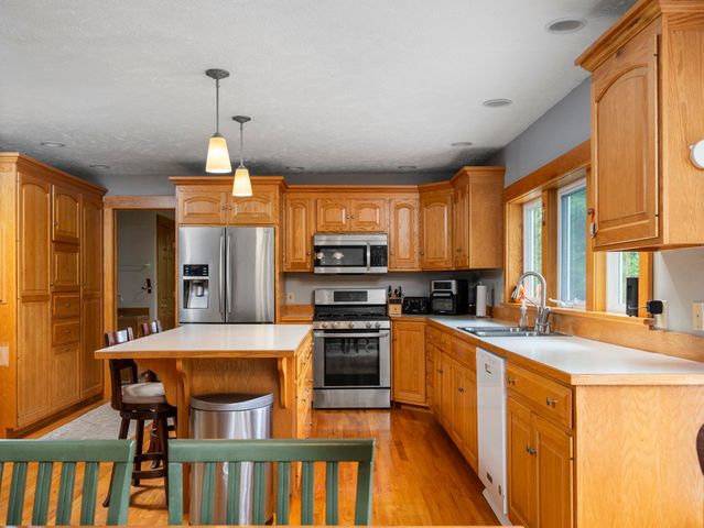 1719 Vanderlip Road, East Bay Twp, MI 49686