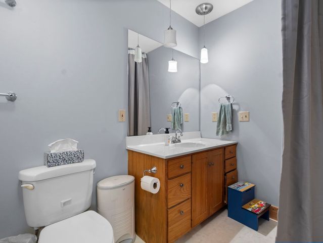 1719 Vanderlip Road, East Bay Twp, MI 49686