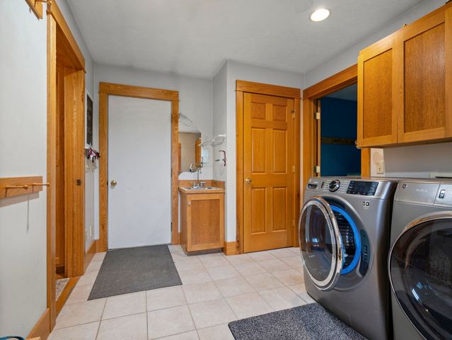 1719 Vanderlip Road, East Bay Twp, MI 49686