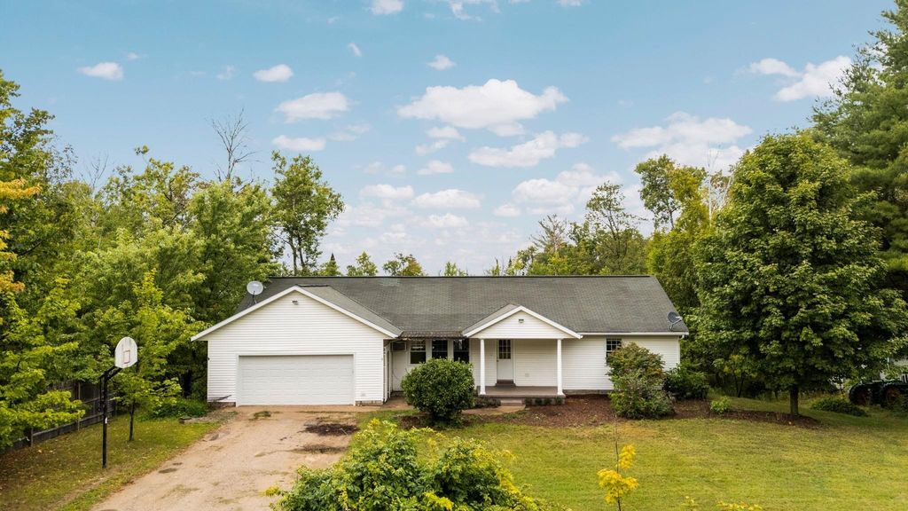 1719 Vanderlip Road, East Bay Twp, MI 49686