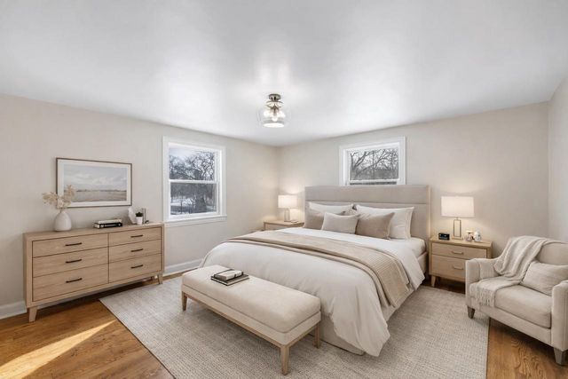 1306 E FOREST AVENUE, Neenah, WI 54956