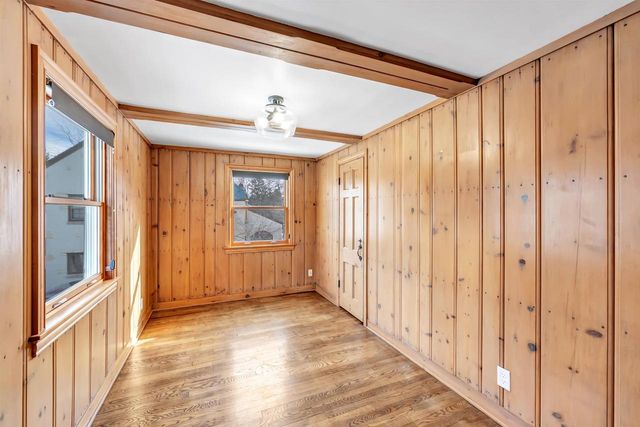 1306 E FOREST AVENUE, Neenah, WI 54956