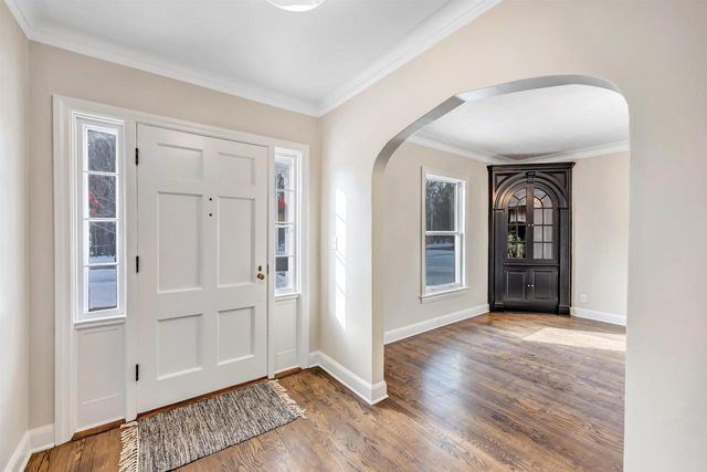 1306 E FOREST AVENUE, Neenah, WI 54956