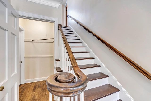 1306 E FOREST AVENUE, Neenah, WI 54956