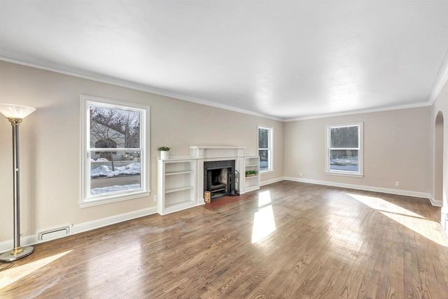 1306 E FOREST AVENUE, Neenah, WI 54956