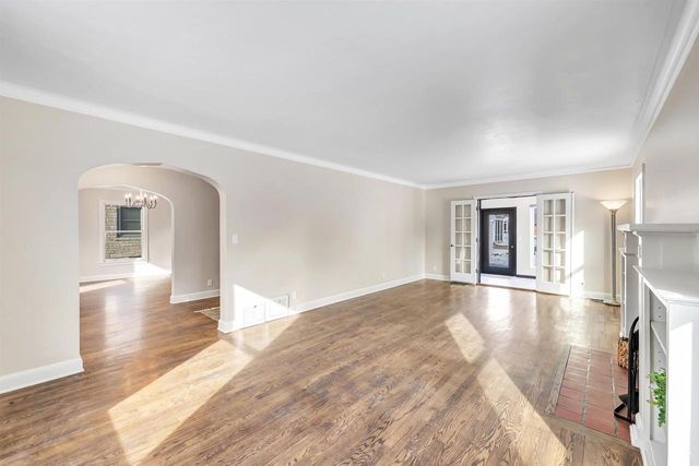 1306 E FOREST AVENUE, Neenah, WI 54956