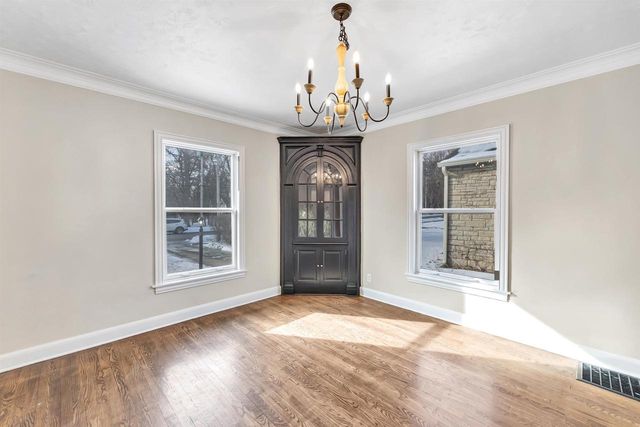 1306 E FOREST AVENUE, Neenah, WI 54956