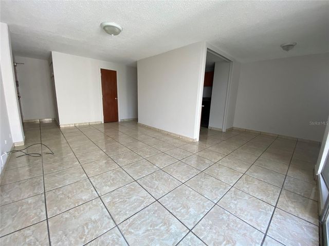 424 CALLE ENSENADA 1001, San Juan, PR 00920