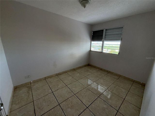 424 CALLE ENSENADA 1001, San Juan, PR 00920