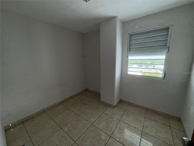 424 CALLE ENSENADA 1001, San Juan, PR 00920