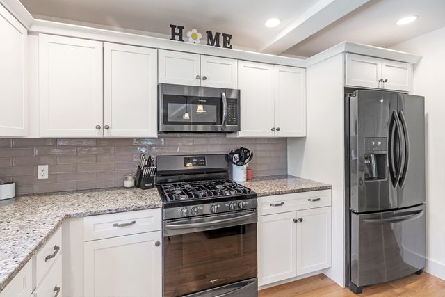 106 Maple Ridge Road, Nottingham, NH 03290