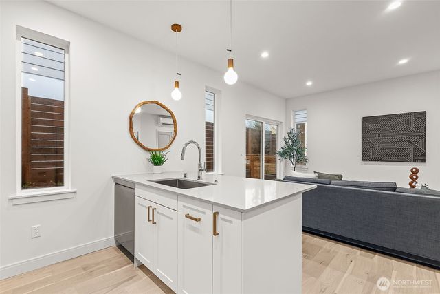 3552 S Dawson Street, Seattle, WA 98118