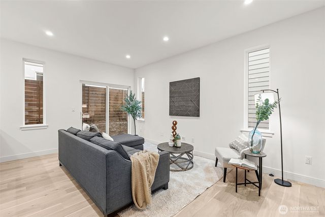 3552 S Dawson Street, Seattle, WA 98118