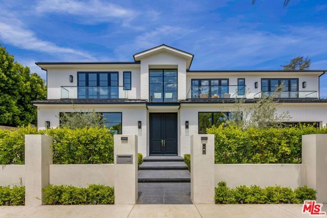 12041 Coyne Street, Los Angeles, CA 90049