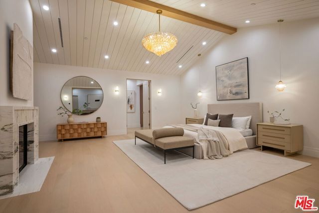 12041 Coyne Street, Los Angeles, CA 90049
