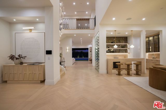 12041 Coyne Street, Los Angeles, CA 90049
