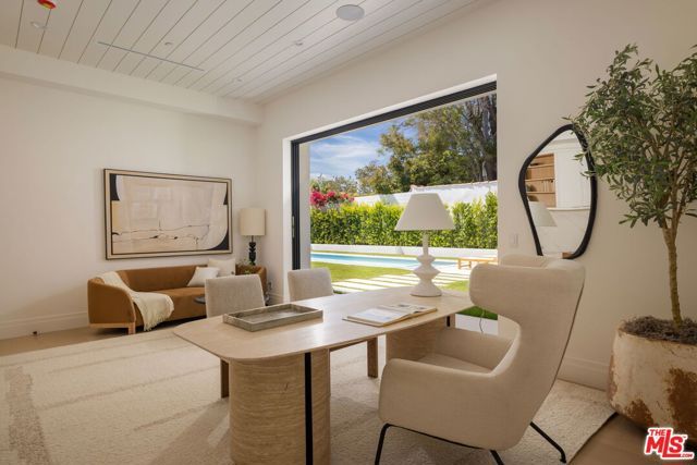 12041 Coyne Street, Los Angeles, CA 90049