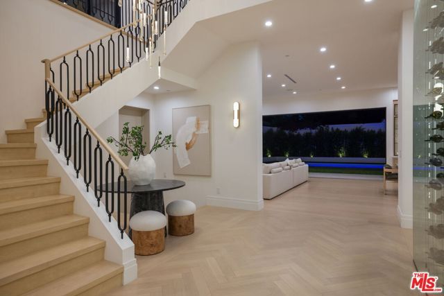12041 Coyne Street, Los Angeles, CA 90049