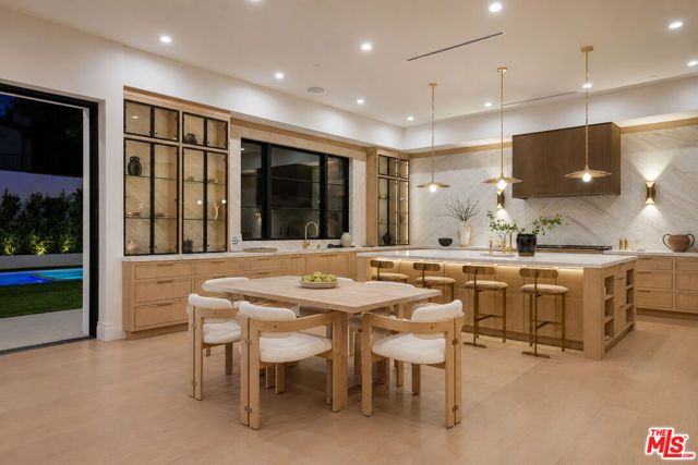 12041 Coyne Street, Los Angeles, CA 90049