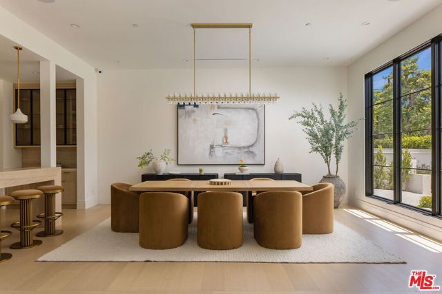 12041 Coyne Street, Los Angeles, CA 90049