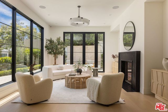 12041 Coyne Street, Los Angeles, CA 90049