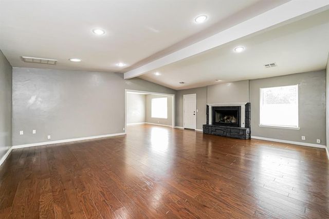 1120 Mars Road, Edmond, OK 73003