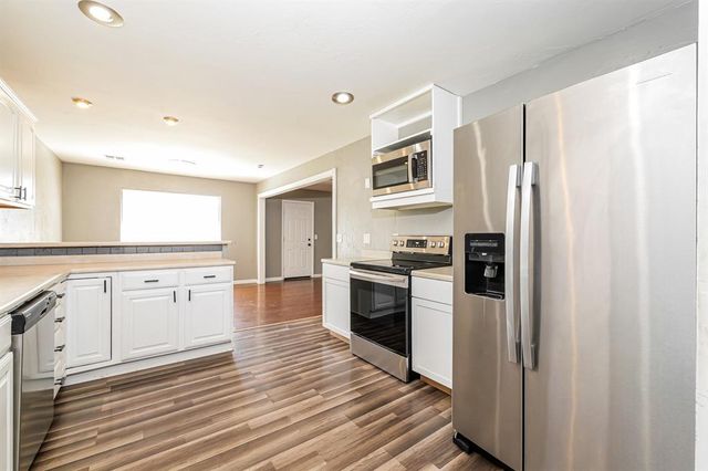 1120 Mars Road, Edmond, OK 73003