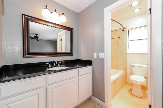 1120 Mars Road, Edmond, OK 73003