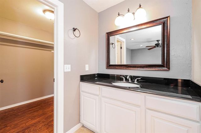 1120 Mars Road, Edmond, OK 73003