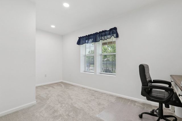 334 W Main St, Kerrville, TX 78028
