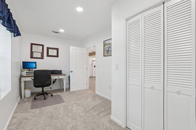 334 W Main St, Kerrville, TX 78028