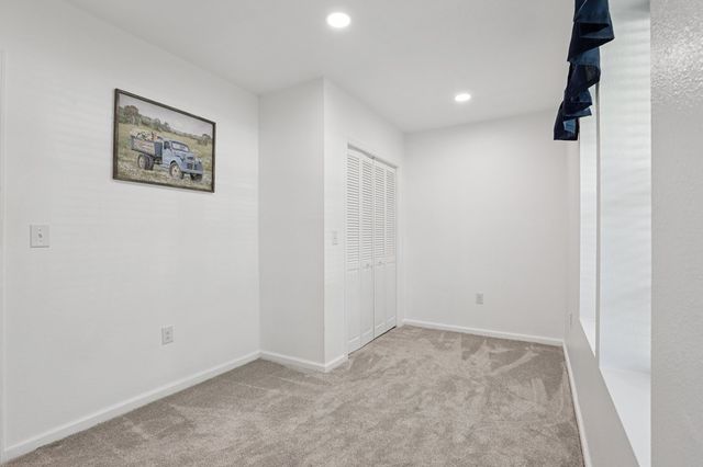 334 W Main St, Kerrville, TX 78028