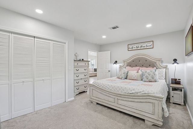 334 W Main St, Kerrville, TX 78028