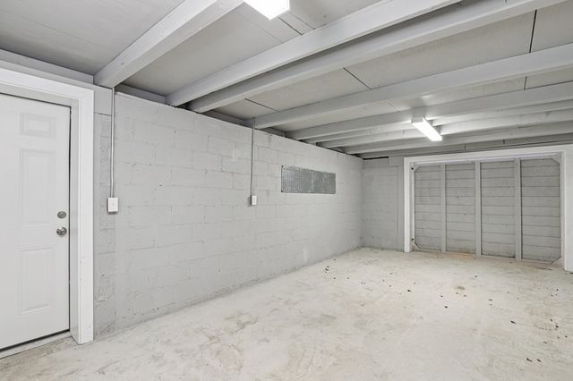 334 W Main St, Kerrville, TX 78028