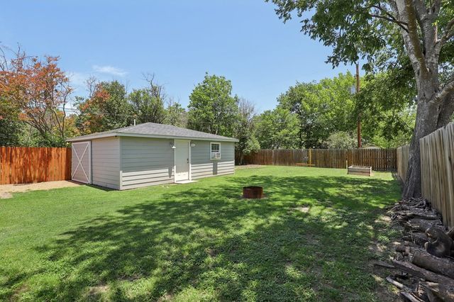 334 W Main St, Kerrville, TX 78028