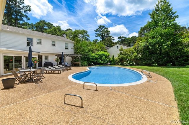 8950 Bellefonte Rd, Henrico, VA 23229