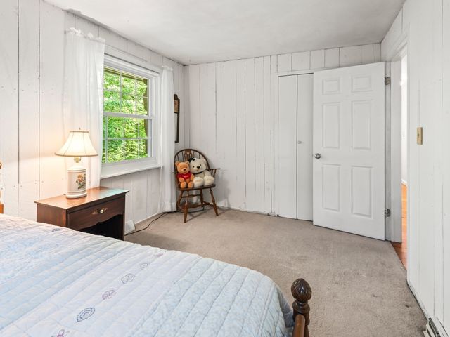 360 Wood St, Hopkinton, MA 01748