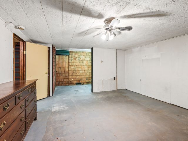 360 Wood St, Hopkinton, MA 01748