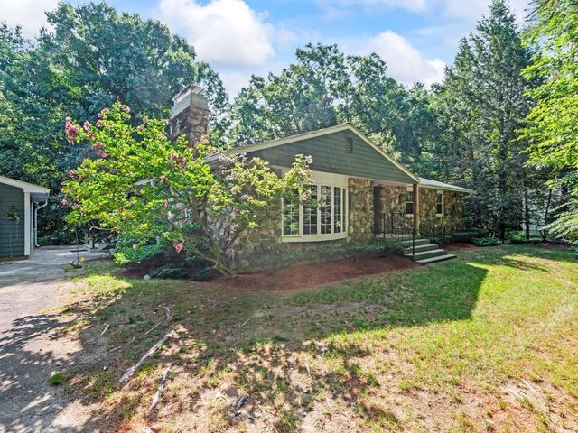 360 Wood St, Hopkinton, MA 01748