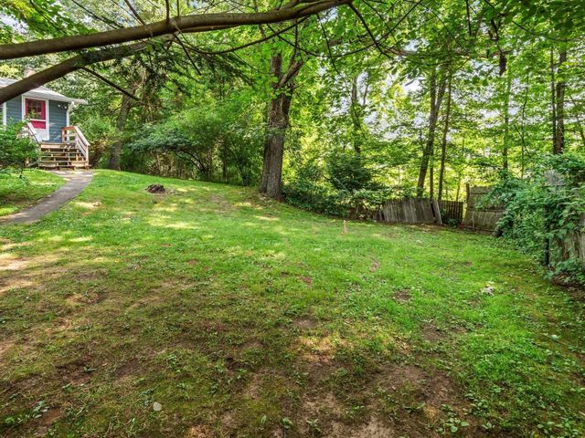 360 Wood St, Hopkinton, MA 01748