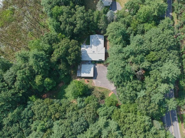360 Wood St, Hopkinton, MA 01748