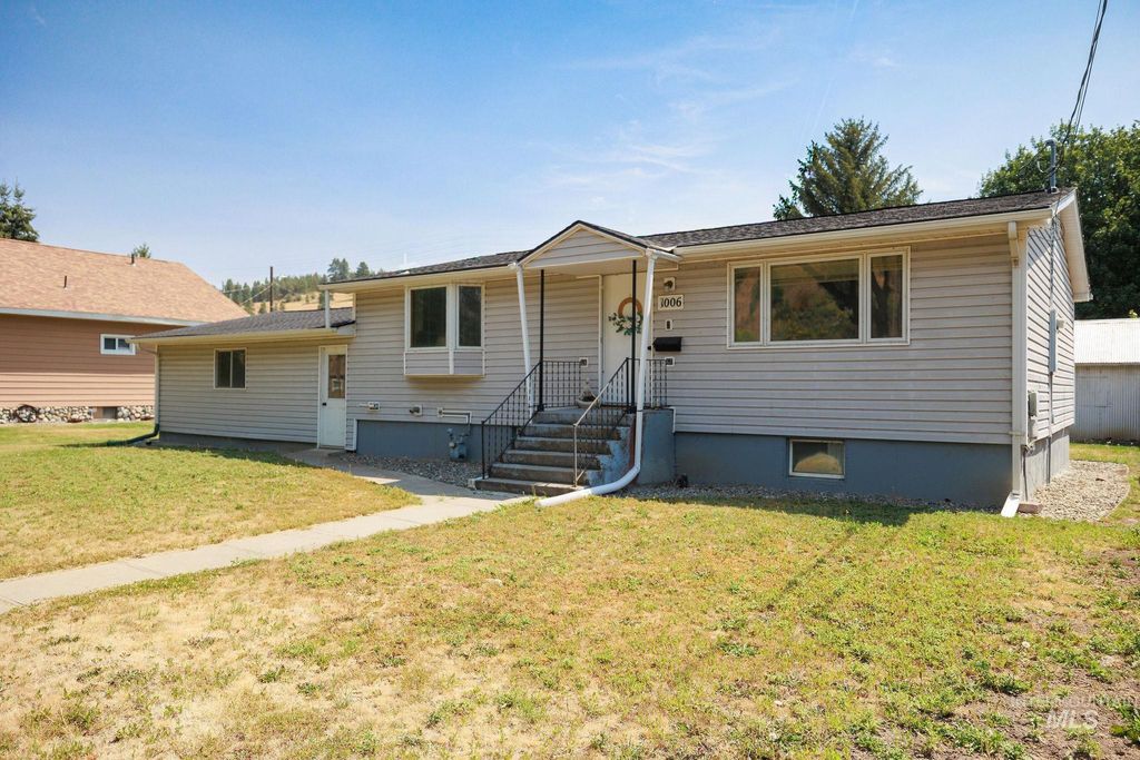 1006 N Morton St, Colfax, WA 99111 photo 1