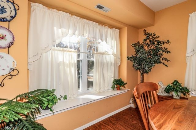 288 Waterlou Ct, Franklin Twp., NJ 08873