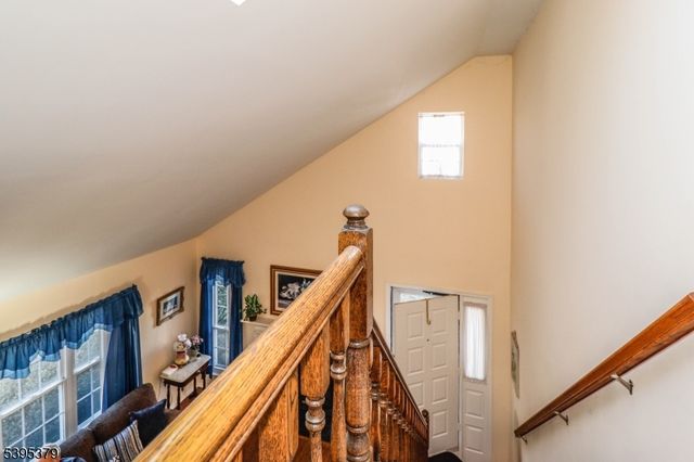 288 Waterlou Ct, Franklin Twp., NJ 08873