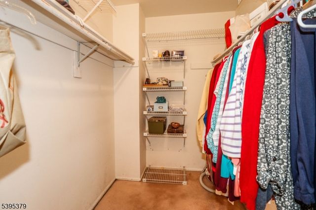 288 Waterlou Ct, Franklin Twp., NJ 08873