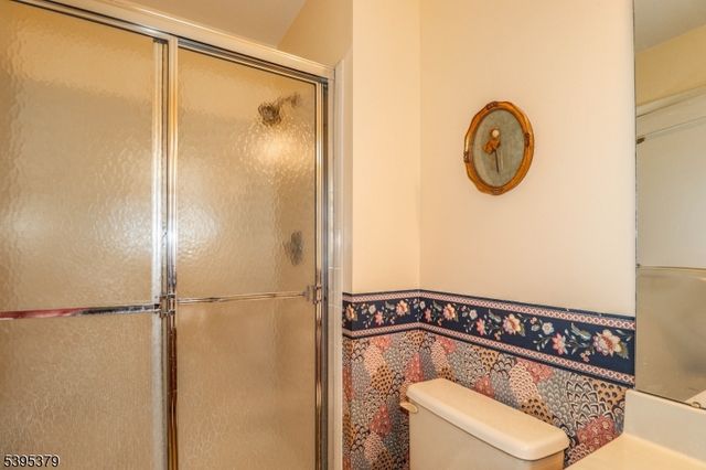 288 Waterlou Ct, Franklin Twp., NJ 08873